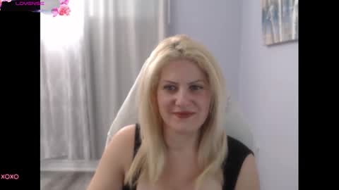Snapshot of bellastar84 chatting on September 17, 2025, 12:29 pm Starr40 online show from September 17, 2025, 12:29 pm