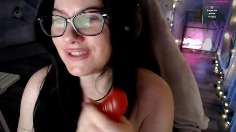 Snapshot of bellastar84 chatting on April 1, 2026, 8:04 am Starr40 online show from April 1, 2026, 8:04 am