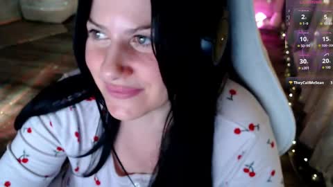 Snapshot of bellastar84 chatting on April 10, 2026, 7:35 am Starr40 online show from April 10, 2026, 7:35 am