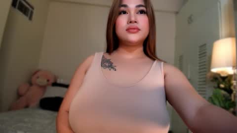 BELLA JONES online show from January 6, 2026, 1:37 pm