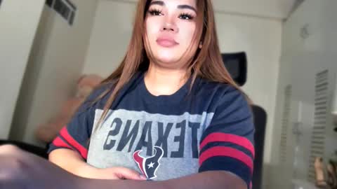 BELLA JONES online show from February 7, 2026, 8:51 am