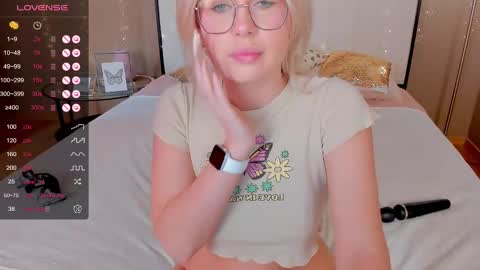 Bella online show from February 20, 2025, 4:07 am