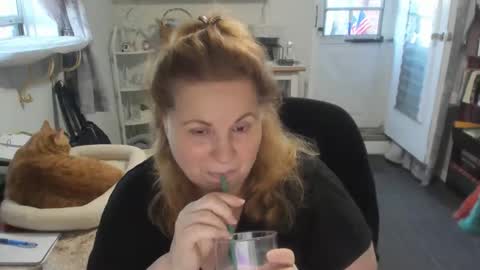 Snapshot of bellavoca chatting on June 4, 2026, 10:43 am Bellavoca online show from June 4, 2026, 10:43 am
