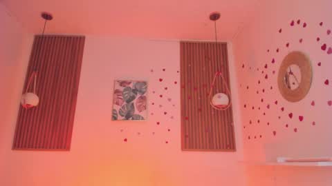 Snapshot of bellawoods_ chatting on April 18, 2026, 1:37 pm laukyubey online show from April 18, 2026, 1:37 pm