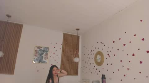 Snapshot of bellawoods_ chatting on May 5, 2026, 2:08 am laukyubey online show from May 5, 2026, 2:08 am