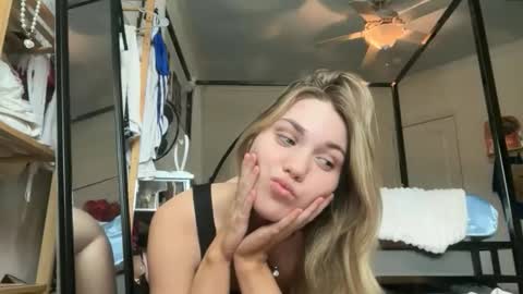 Bella 3 online show from April 14, 2026, 7:09 pm