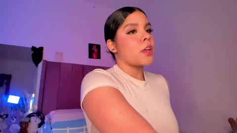 Snapshot of bellaxtar chatting on January 24, 2025, 8:11 pm Bella online show from January 24, 2025, 8:11 pm