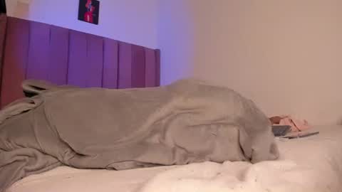 Snapshot of bellaxtar chatting on March 4, 2025, 11:22 pm Bella online show from March 4, 2025, 11:22 pm