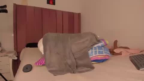 Snapshot of bellaxtar chatting on March 11, 2025, 6:30 pm Bella online show from March 11, 2025, 6:30 pm