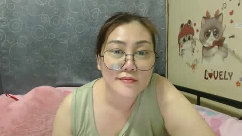 Bella online show from March 10, 2025, 11:42 am