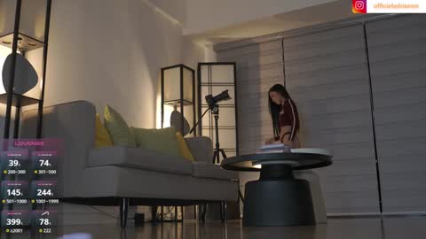 Snapshot of belle_adrienne chatting on February 8, 2026, 11:46 am Belle Adrienne IG online show from February 8, 2026, 11:46 am