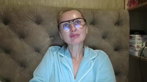 Amelia online show from October 15, 2025, 4:29 pm