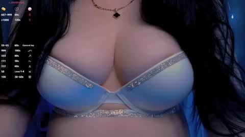 Hello I am kind friendly and cute girl online show from May 18, 2026, 9:53 pm