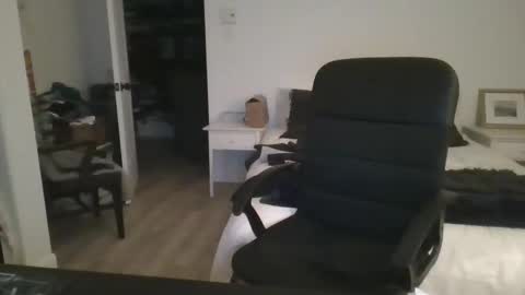 Snapshot of bellequeue19758 chatting on October 18, 2025, 2:36 am bellequeue19758 online show from October 18, 2025, 2:36 am