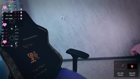 Your Annabelle Wolf  online show from September 29, 2025, 10:42 am