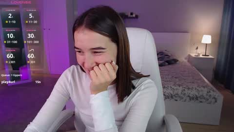 Bella online show from October 1, 2025, 1:11 am