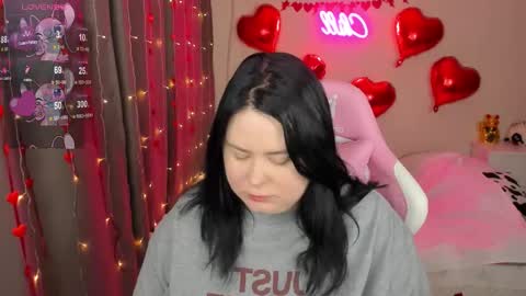 LinaBoo online show from February 18, 2026, 4:52 am