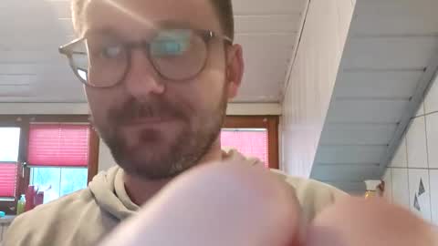 Snapshot of ben00189 chatting on March 19, 2026, 5:17 pm ben00189 online show from March 19, 2026, 5:17 pm