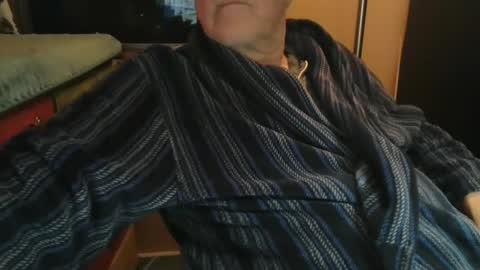 Snapshot of bendrinkin chatting on February 21, 2026, 2:23 am bendrinkin online show from February 21, 2026, 2:23 am