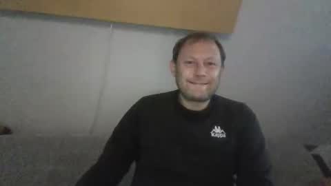 Snapshot of benizio_ chatting on May 13, 2026, 10:12 am benizio online show from May 13, 2026, 10:12 am