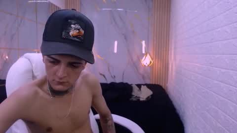 Snapshot of benjamin_anthony chatting on March 4, 2026, 2:06 am benjamin_anthony online show from March 4, 2026, 2:06 am