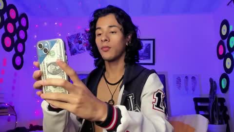 benjamin_fiore online show from February 27, 2025, 9:32 am