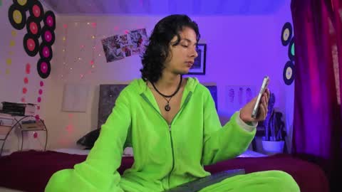 benjamin_fiore online show from March 9, 2025, 8:42 pm