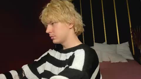 Snapshot of benjamin_harris chatting on August 4, 2026, 3:25 pm Benjamin online show from August 4, 2026, 3:25 pm