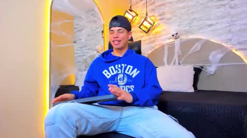 BENJAMIN online show from October 23, 2025, 10:14 am