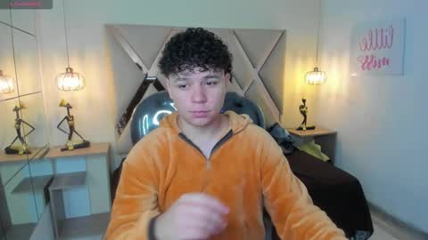 Snapshot of benjamintwink1 chatting on October 9, 2025, 7:45 pm BENJAMIN online show from October 9, 2025, 7:45 pm