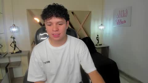 Snapshot of benjamintwink1 chatting on October 12, 2025, 7:46 pm BENJAMIN online show from October 12, 2025, 7:46 pm