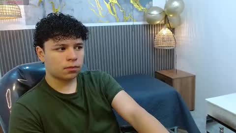 Snapshot of benjamintwink1 chatting on October 14, 2025, 8:20 pm BENJAMIN online show from October 14, 2025, 8:20 pm