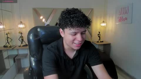 Snapshot of benjamintwink1 chatting on October 15, 2025, 8:42 pm BENJAMIN online show from October 15, 2025, 8:42 pm