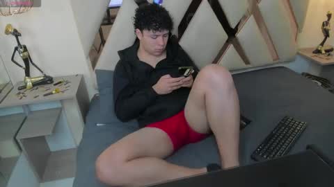 Snapshot of benjamintwink1 chatting on October 24, 2025, 9:11 pm BENJAMIN online show from October 24, 2025, 9:11 pm