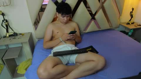 Snapshot of benjamintwink1 chatting on November 7, 2025, 9:48 pm BENJAMIN online show from November 7, 2025, 9:48 pm