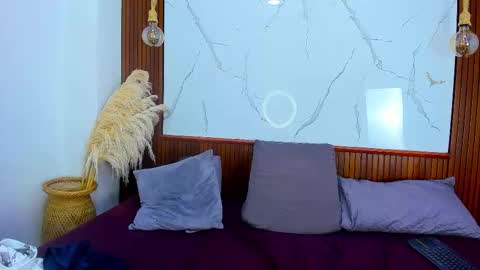 bennett_alejoo online show from November 13, 2025, 2:49 pm