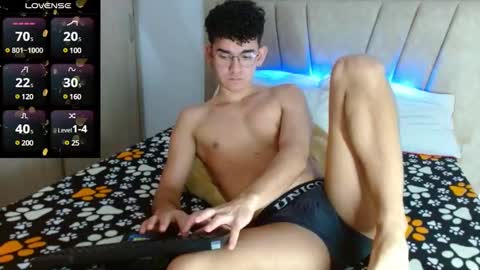 Snapshot of benny__1 chatting on December 16, 2024, 2:05 pm ben online show from December 16, 2024, 2:05 pm