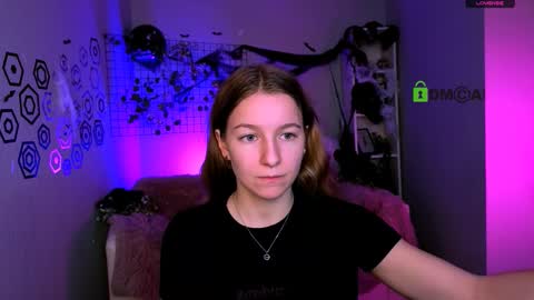 Snapshot of benny_duglas chatting on October 26, 2025, 10:32 am Benny online show from October 26, 2025, 10:32 am