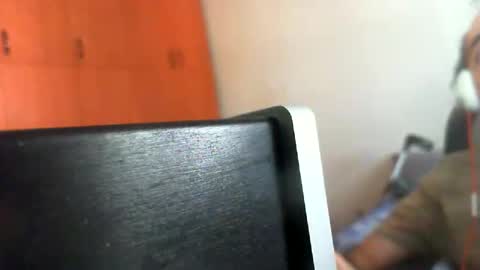 bentish online show from October 10, 2025, 7:29 am