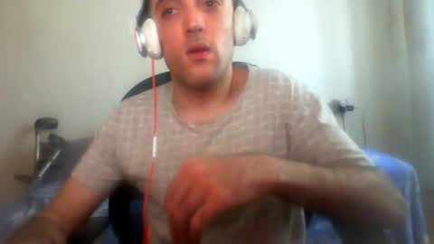 bentish online show from November 12, 2025, 9:42 am