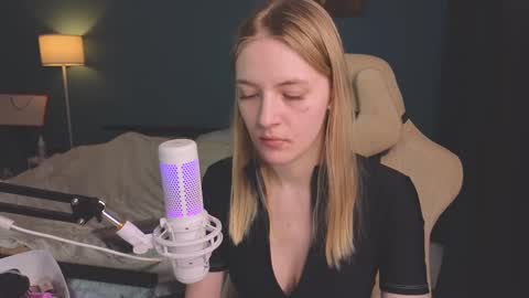 Alice online show from February 25, 2025, 11:30 am