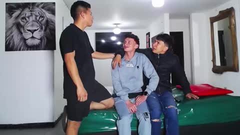 benz boys online show from September 18, 2025, 11:34 am