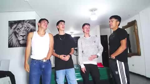 benz boys online show from September 21, 2025, 11:45 am