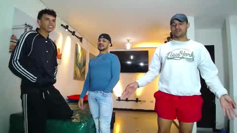 benz boys online show from January 19, 2026, 12:42 pm