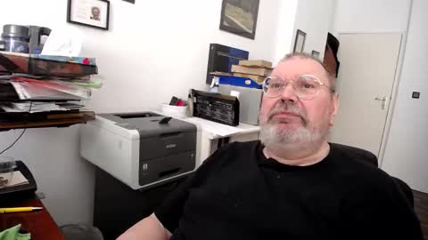 Snapshot of berlinerbaer1963 chatting on June 9, 2026, 3:12 pm berlinerbaer1963 online show from June 9, 2026, 3:12 pm