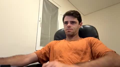 Snapshot of berltex chatting on November 18, 2025, 7:35 am Berltex online show from November 18, 2025, 7:35 am