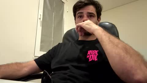 Snapshot of berltex chatting on November 29, 2025, 1:41 am Berltex online show from November 29, 2025, 1:41 am