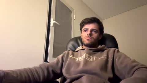 Snapshot of berltex chatting on December 2, 2025, 5:24 am Berltex online show from December 2, 2025, 5:24 am