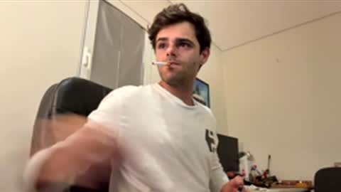 Snapshot of berltex chatting on December 5, 2025, 12:19 am Berltex online show from December 5, 2025, 12:19 am