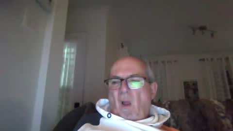 bernard1102 online show from December 3, 2024, 10:29 pm